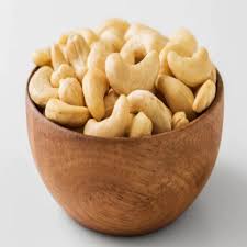 100% ORGANIC WHOLE CASHEWS (PREMIUM GRADE) (100g)