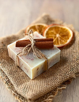 🍊🌿 100% Organic Orange Cinnamon Soap (Handcrafted Herbal Soap) (85g)